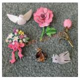 6 Vintage Brooches