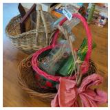 Baskets & Decor Lot