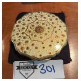 Vintage Stratton Powder Compact