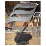 Music Note Shaped Sheet Music Stand