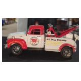 1953 Chevy Wrecker 1:24 Die Cast Replica