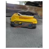 DeWalt 20v power stack 1.7 ah battery