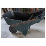 Rubbermaid Garden Wheelbarrow