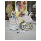 Two Swan Music Boxes