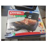 Pyrex Portables 9ï¿½13 Insulated Food Carrier Set