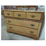 Bassett 3-Drawer Dresser with Mirror