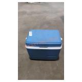 Small Rubbermaid Cooler