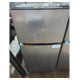 Compact refrigerator