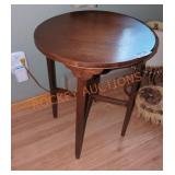 20"W ï¿½ 25"H Wooden Side Table