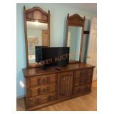 70"W ï¿½ 18"D ï¿½ 80"H Dresser w Back Mirrors
