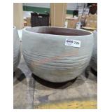 Vigoro 1.5 gal 16" planter