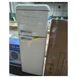 Retro white Frigidaire fridge and freezer