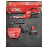Milwaukee M12 8" Hedge Trimmer Kit