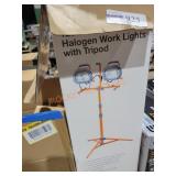 1,200 Watt Halogen Work Lights with Tripod