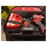 Milwaukee M12 3/8" Stubby Impact Wrench