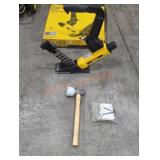 DeWalt 2-N-1 Flooring Tool