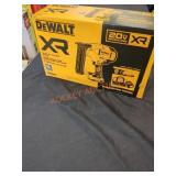 DeWalt 20V 18GA Brad Nailer Kit