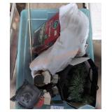 Winter Decor Tote Lot