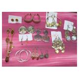 Costume Jewelry Earrings & Bracelet Lot