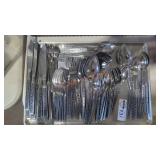 Oneida Stainless Steel Silverware Set