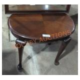 Small Side Table 26in L x 18in W x 22in H