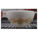 Pyrex Mixing Bowl