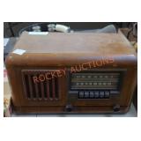 Jesting House Tube Radio