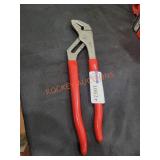 Milwaukee Adjustable Pliers