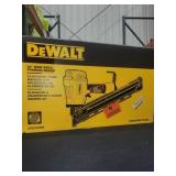 DeWalt 28ï¿½ Wire Weld Framing Nailer