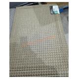 1 brown 24" x 36" rug