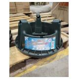 1 Cinco advantage small Christmas tree stand