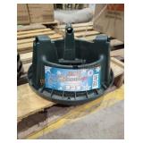 1 Cinco advantage small Christmas tree stand