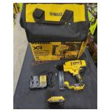 DeWalt 20V 18GA Narrow Crown Stapler Kit