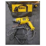 DeWalt 3/8" Keyless Chuck Drill Kit