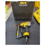 DeWalt Pneumatic 18GA Finish Stapler