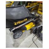 DeWalt 20v 21" self propelled mower kit
