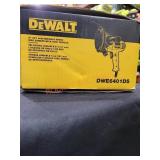 DeWalt 5" Variable Speed Sander w Shroud