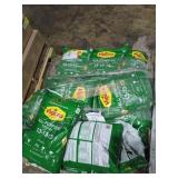 Skid Lot Vigoro All Purpose Fertilizer
