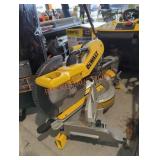 DeWalt 12" bevel sliding compound miter saw