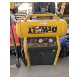 DeWalt 4.5Gal 225PSI Compressor