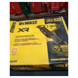 DeWalt 30ï¿½ Framing Nailer