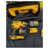 DeWalt 20V 15ï¿½ Roofing Nailer Kit