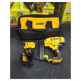 DeWalt 20V 18 GA Stapler Kit