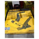 DeWalt 2-n-1 Flooring Tool