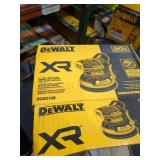 DeWalt 5" Random Orbit Sander. Grade: C