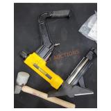 DeWalt 2-in-1 Flooring Tool