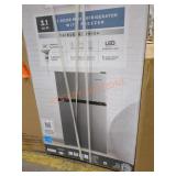 Vissani 3.1cuft Refrigerator