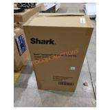 Shark Navigator Lift-Away Deluxe Vacuum