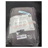 Modern Threads Artesia Damask Towels