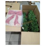 Lararge Wreath w/ Light Up Bow